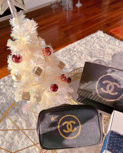 Chanel
90 dhs✅
SIZE：22cm

Zain07
♥️♥️♥️