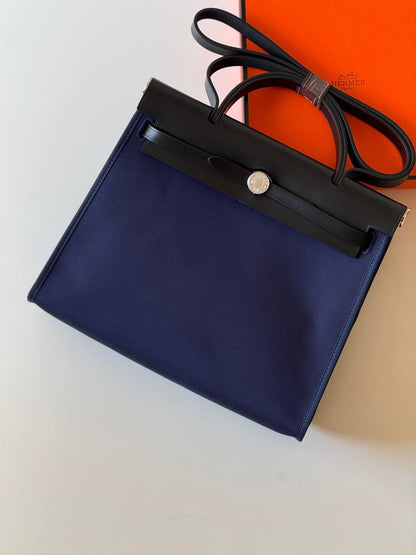 Hermes
Herbag 31cm💥Master quality ✅with box📦
610 dhs💓

Zain52
♥️♥️♥️