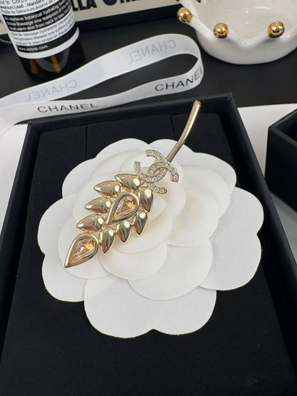 Brooch
55 dhs🪙💕

Zain89
♥️♥️♥️