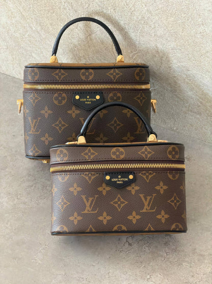 𝐋𝐕 𝐕𝐀𝐍𝐈𝐓𝐘 𝐁𝐀𝐆 𝐏𝐌 𝐒𝐈𝐙𝐄 𝐒𝐔𝐏𝐄𝐑 𝐌𝐀𝐒𝐓𝐄𝐑 𝐐𝐔𝐀𝐋𝐈𝐓𝐘 
800 dhs💓

ZainETAG4
♥️♥️♥️