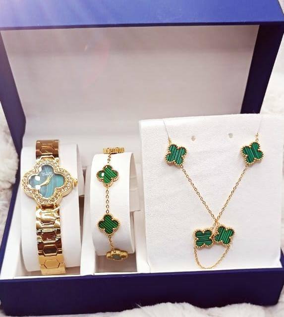 VCA Set

with box🎁

90 dhs✅

Zain25
♥️♥️♥️