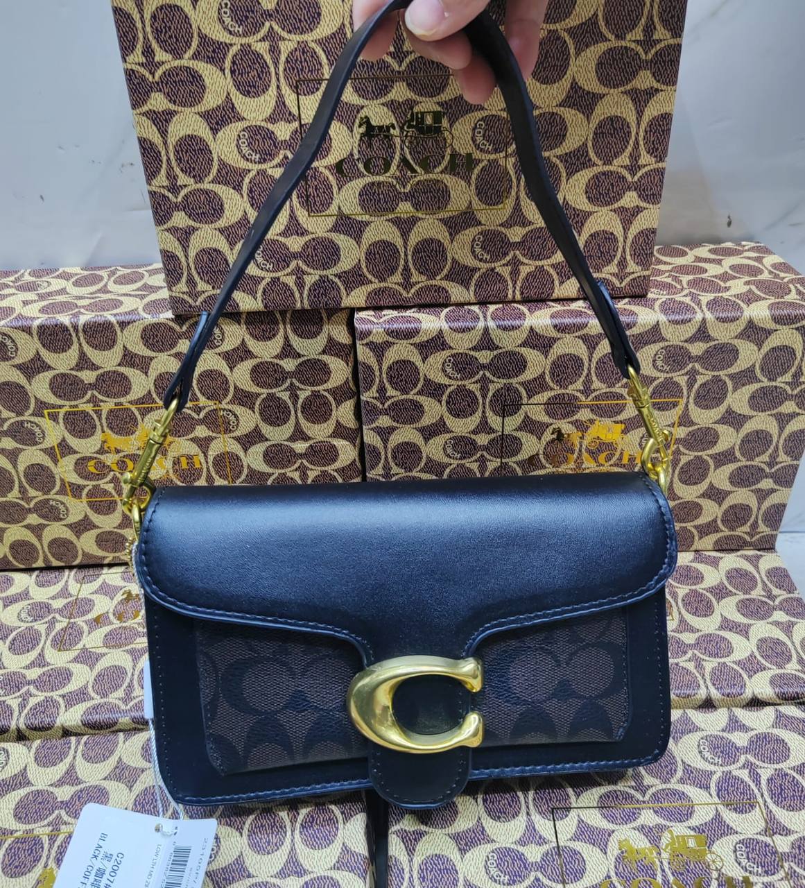 Coach

withbox 
🎁🎁🎁

100 dhs💓

Zain143
♥️♥️♥️