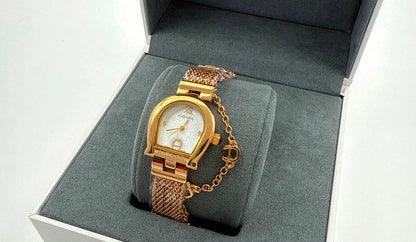 Bvlgari
90 dhs🇦🇪🇦🇪

Zain45
♥️♥️♥️