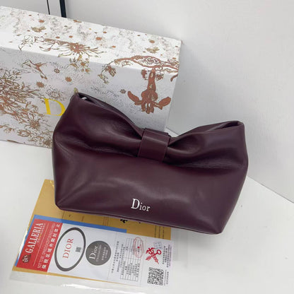 Dior
90 dhs🇦🇪🇦🇪
with box

Zain265
♥️♥️♥️
