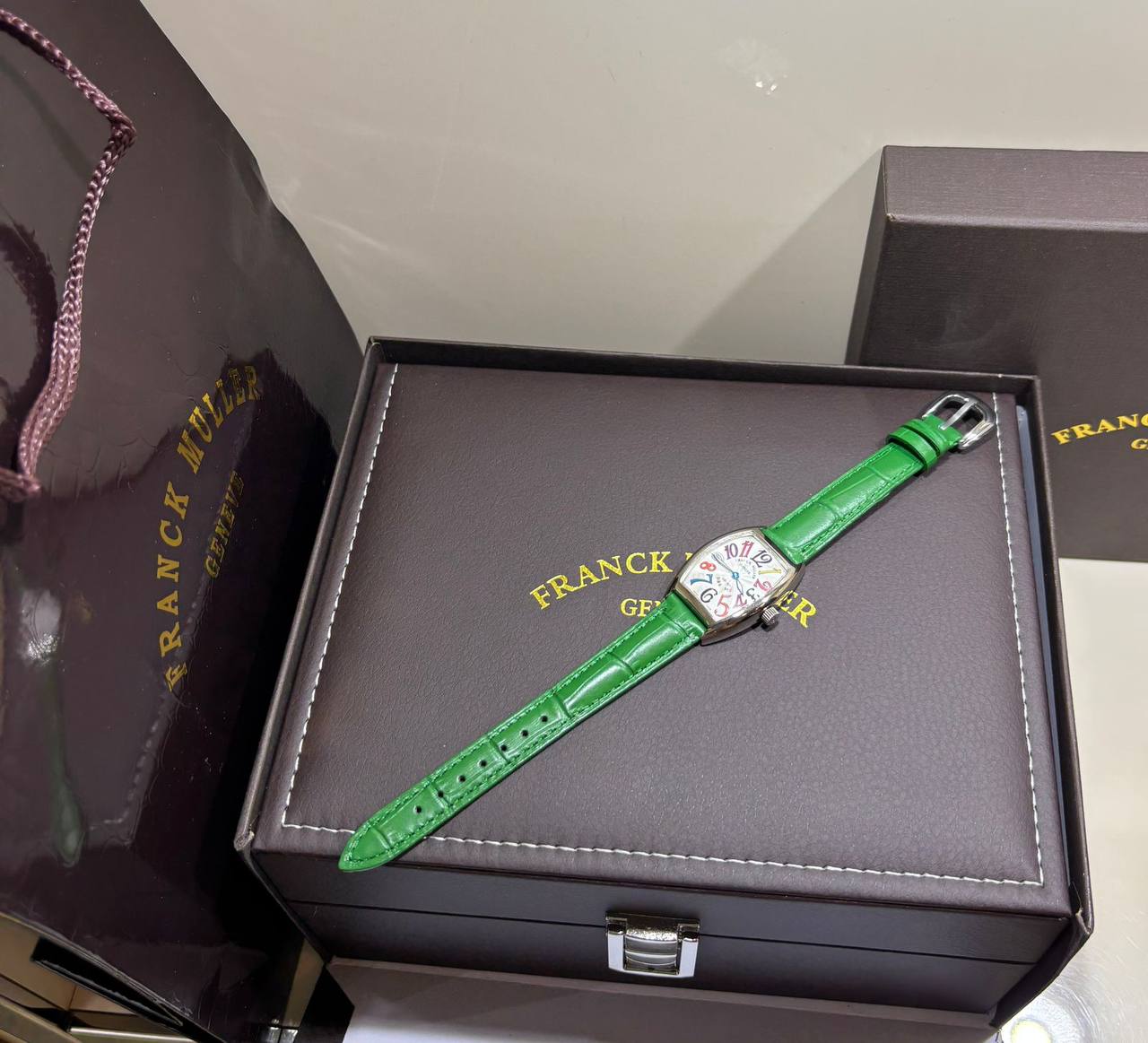 FRANCK MULLER 
_*WOMEN*_
_MASTER QUALITY_
350 dhs✅

___WITH BOX_____❒
🎁🎁🎁

Zain108
♥️♥️♥️
