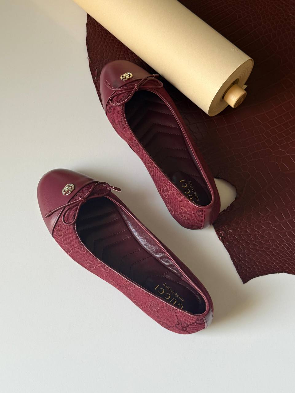 Chanel
Super Master
Size 36 to 41
410 dhs✅

Zain288
♥️♥️♥️