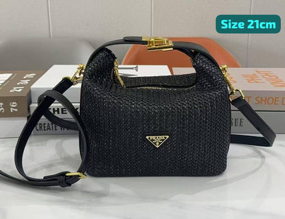 Prada
Good quality 
100 dhs✅✅

Zain186
♥️♥️♥️