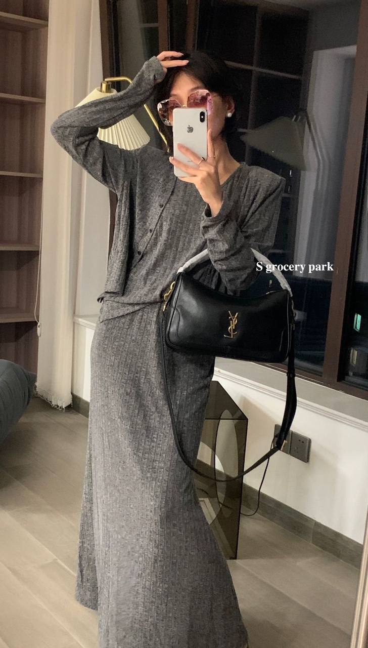 YSL 
GOOD QUALITY
 WITH BOX🎁
100 dhs✅

Zain295
♥️♥️♥️