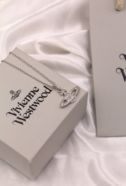 Vivienne Westwood

New Collection
Necklace
Super Master Quality 

For Price 👇 WhatsApp✅
0568585901 
0507557372
0552275751 Owner Zain 👌

Zain106
♥️♥️♥️