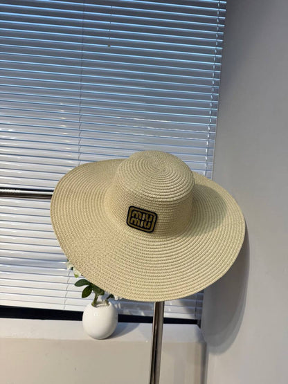 Hat
40 dhs💓

Zain232
♥️♥️♥️