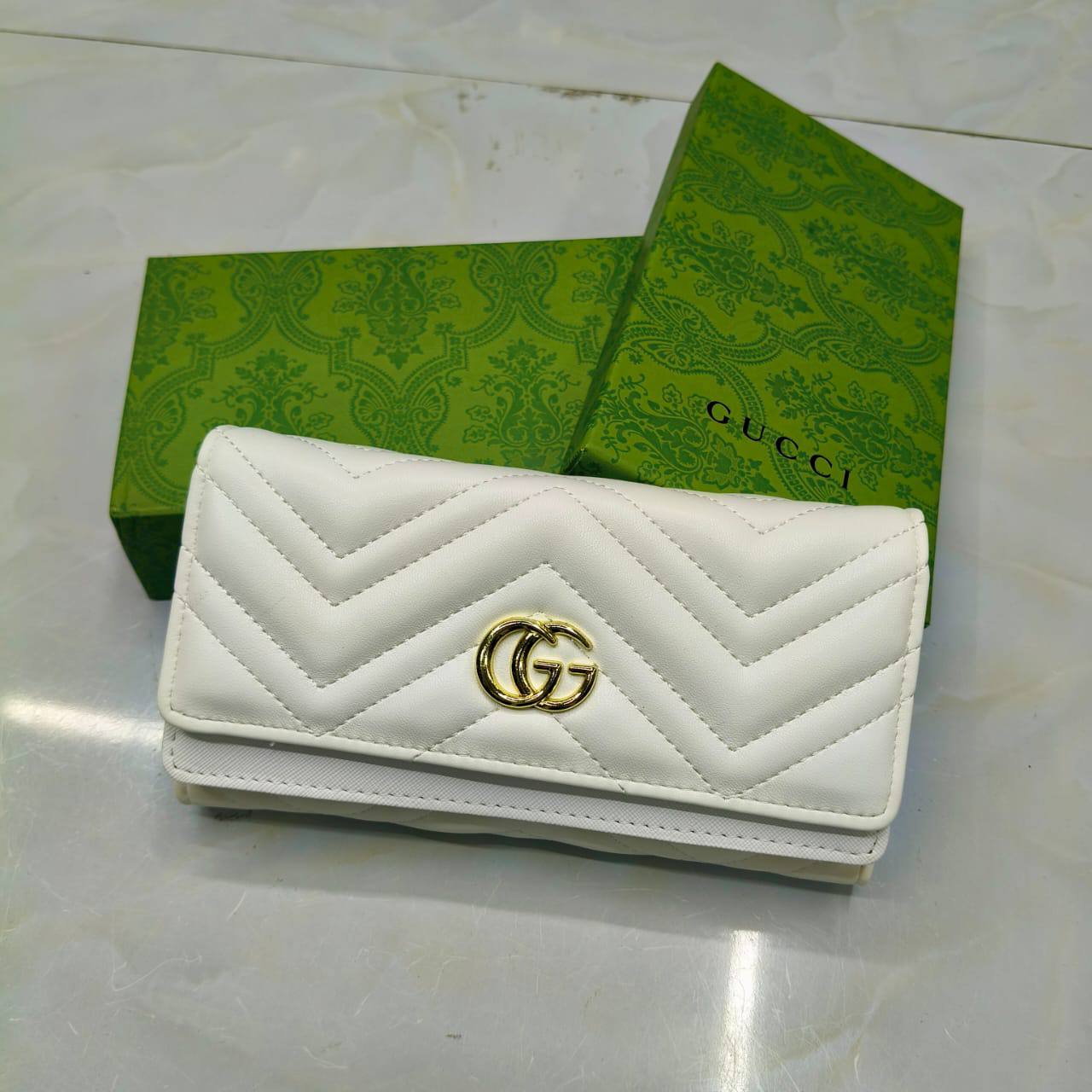 TRI-FOLD 𝗟𝗢𝗡𝗚 WALLET

WITH BOX
🎁🎁🎁

30 dhs🪙🌨️

Zain31
♥️♥️♥️