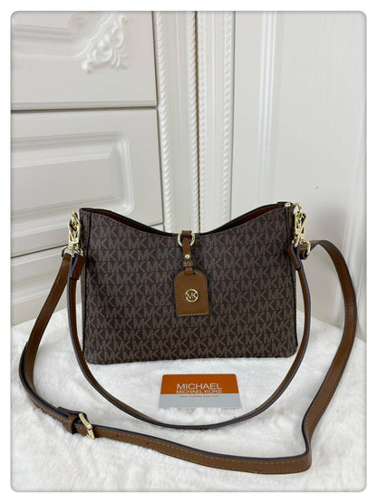 MK
With box 🎁🎁🎁
110 dhs✅

Zain136
♥️♥️♥️