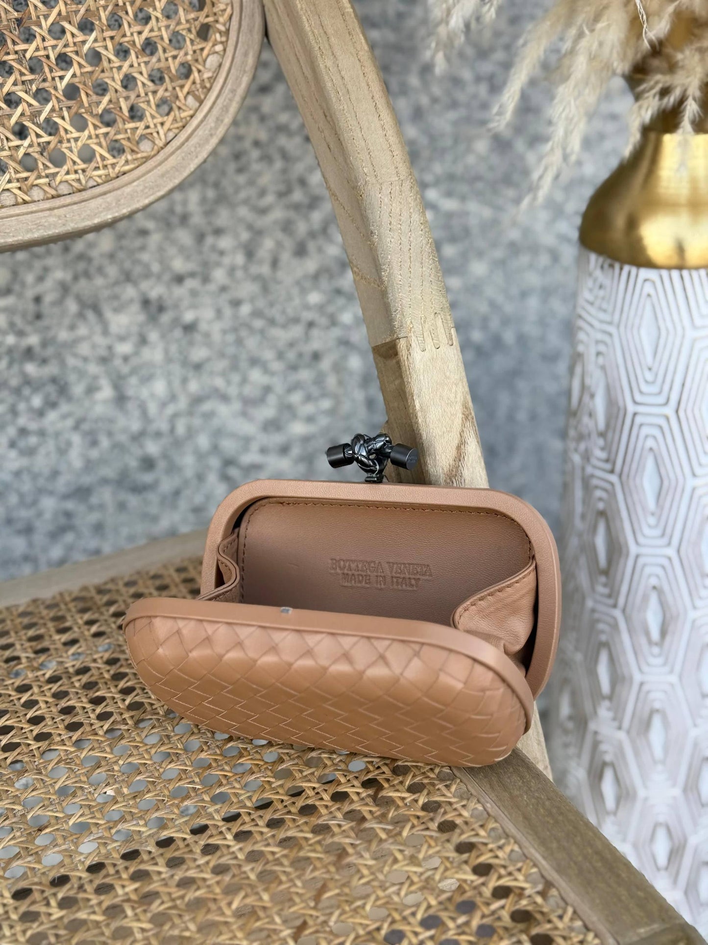 BOTTEGA VENETA

16cm
320 dhs🗽
Super Master Quality✨✨✨
With box🎁

Zain167
♥️♥️♥️