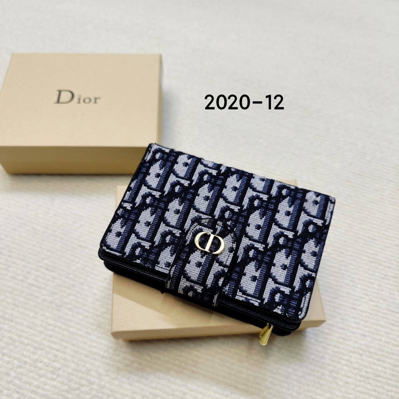 Wallets

45 dhs🪙🌨️

With box
🎁🎁🎁

Zain26
♥️♥️♥️