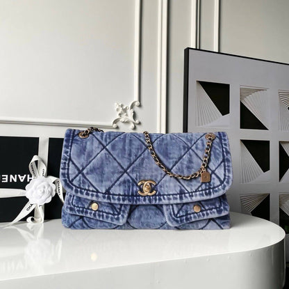 CHANEL 
COPY ONE
180 dhs✅

Zain39
♥️♥️♥️