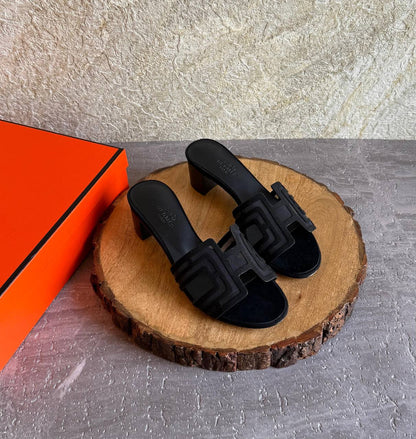 HERMES 
SuperMaster Quality 💯
450 dhs🇦🇪🇦🇪
Size: 36-41 💥

Zain171
♥️♥️♥️