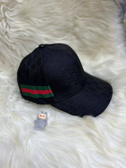 🧢 Brand Cap
1️⃣ First  Quality 
Size：56 ~ 60 cm
45 dhs💓

Zain115
♥️♥️♥️