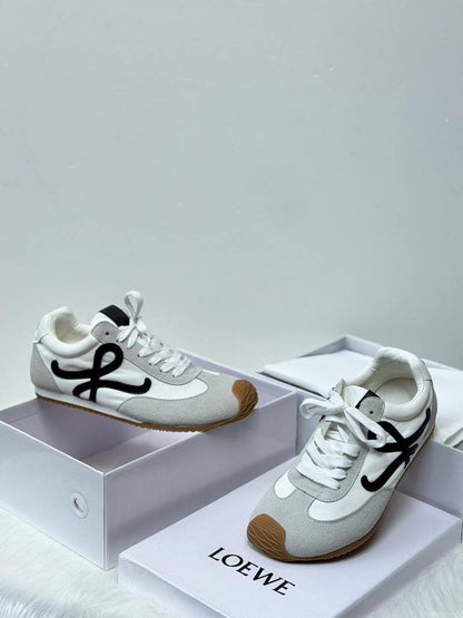 𝗟𝗢𝗘𝗪𝗘 𝗦𝗛𝗢𝗘𝗦
💯high quality
Size 36-37-38-39-40-41
140 dhs❣️

Zain86
♥️♥️♥️