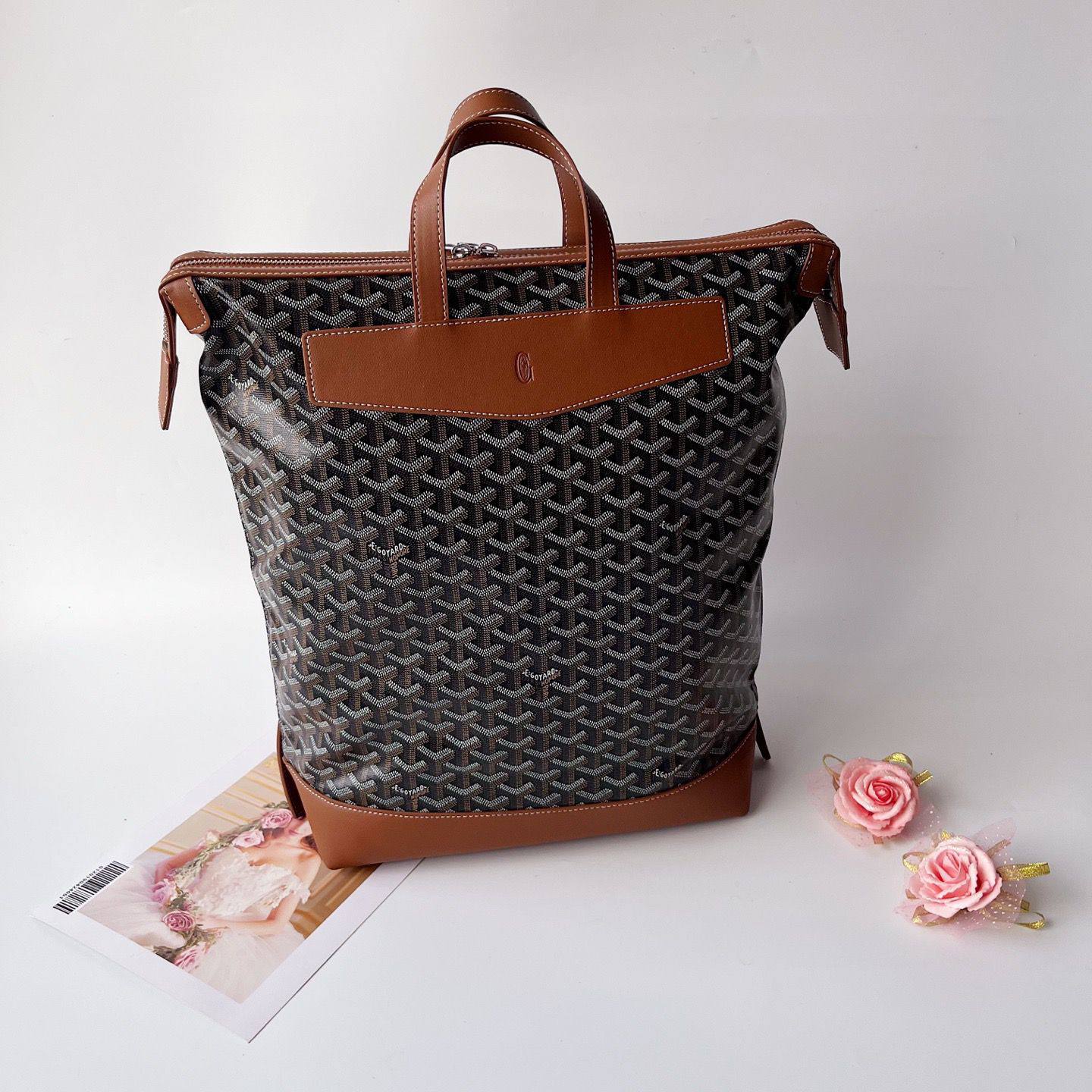 Goyard 
size:44×33×12  
140 dhs❤️

Zain114
♥️♥️♥️