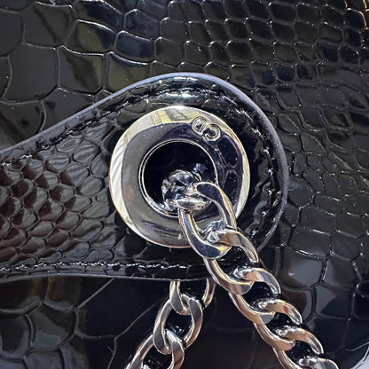 LADY DIOR NEW CAME HIGH QUALITY WITH BOX 
150 dhs🇦🇪🇦🇪

Zain295
♥️♥️♥️