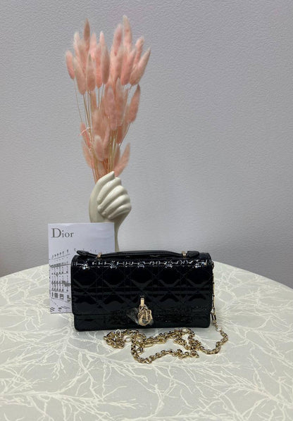 Dior 💕💕✨
Super master quality 🔥🔥
Available ✨💕💕
With full packing 📦🎀
For Price 👇 WhatsApp✅
0568585901 
0507557372
0552275751 Owner Zain 👌

Zain252
♥️♥️♥️