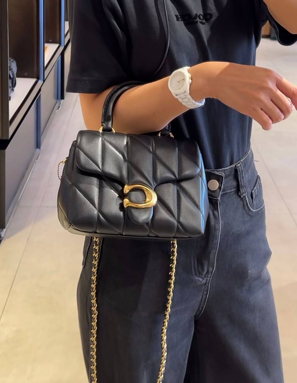 COACH 

NEW CAME GOOD QUALITY 

WITH BOX 
🎁🎁🎁

95 dhs🪙🌨️

Zain39
♥️♥️♥️