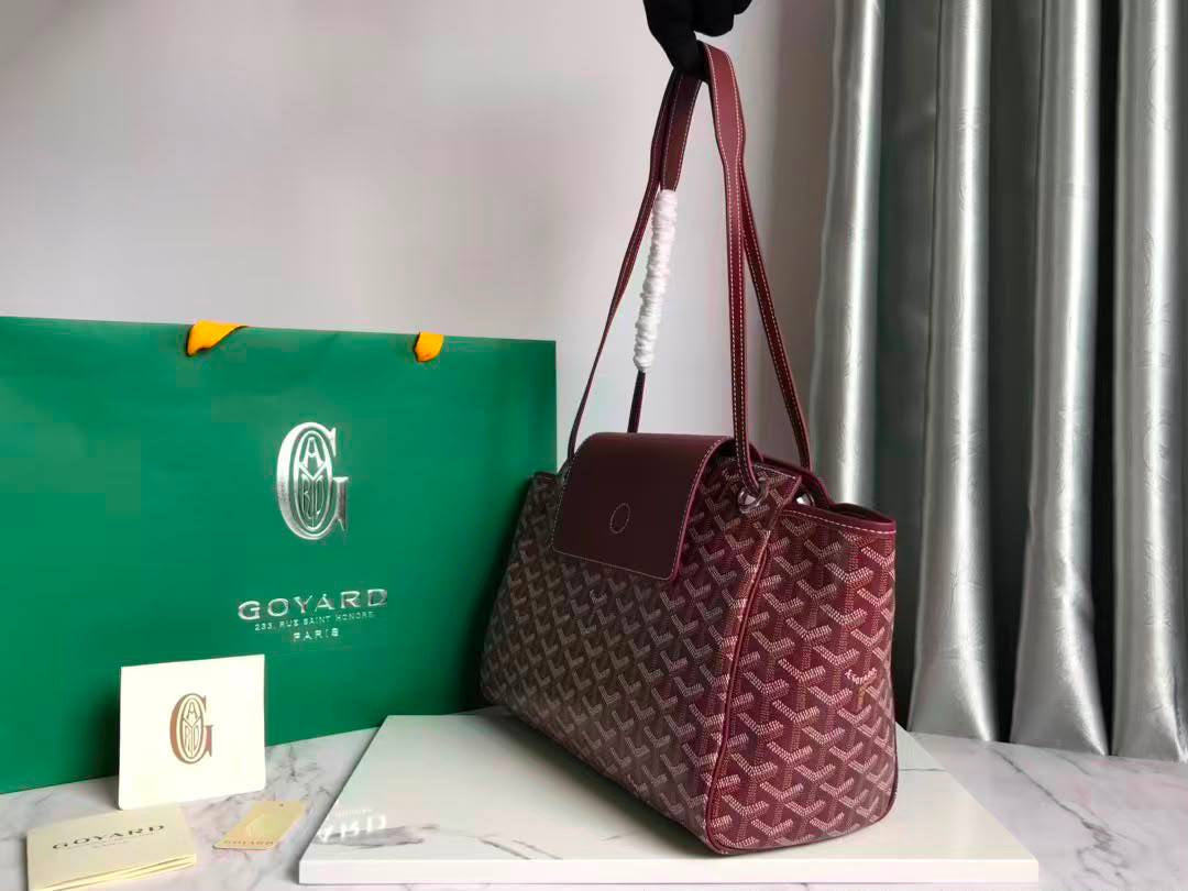 Goyard Rouette Souple Handbag✅*
*Size 31 cm*
For Price 👇 WhatsApp✅
0568585901 
0507557372
0552275751 Owner Zain 👌

Zain274
♥️♥️♥️