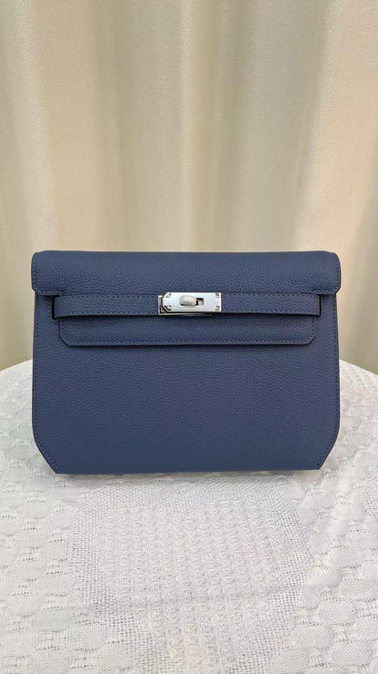 New Stock
Master +++ BAGS
For Price 👇 WTSP Text Zain 0568585901

Zain192
♥️♥️♥️