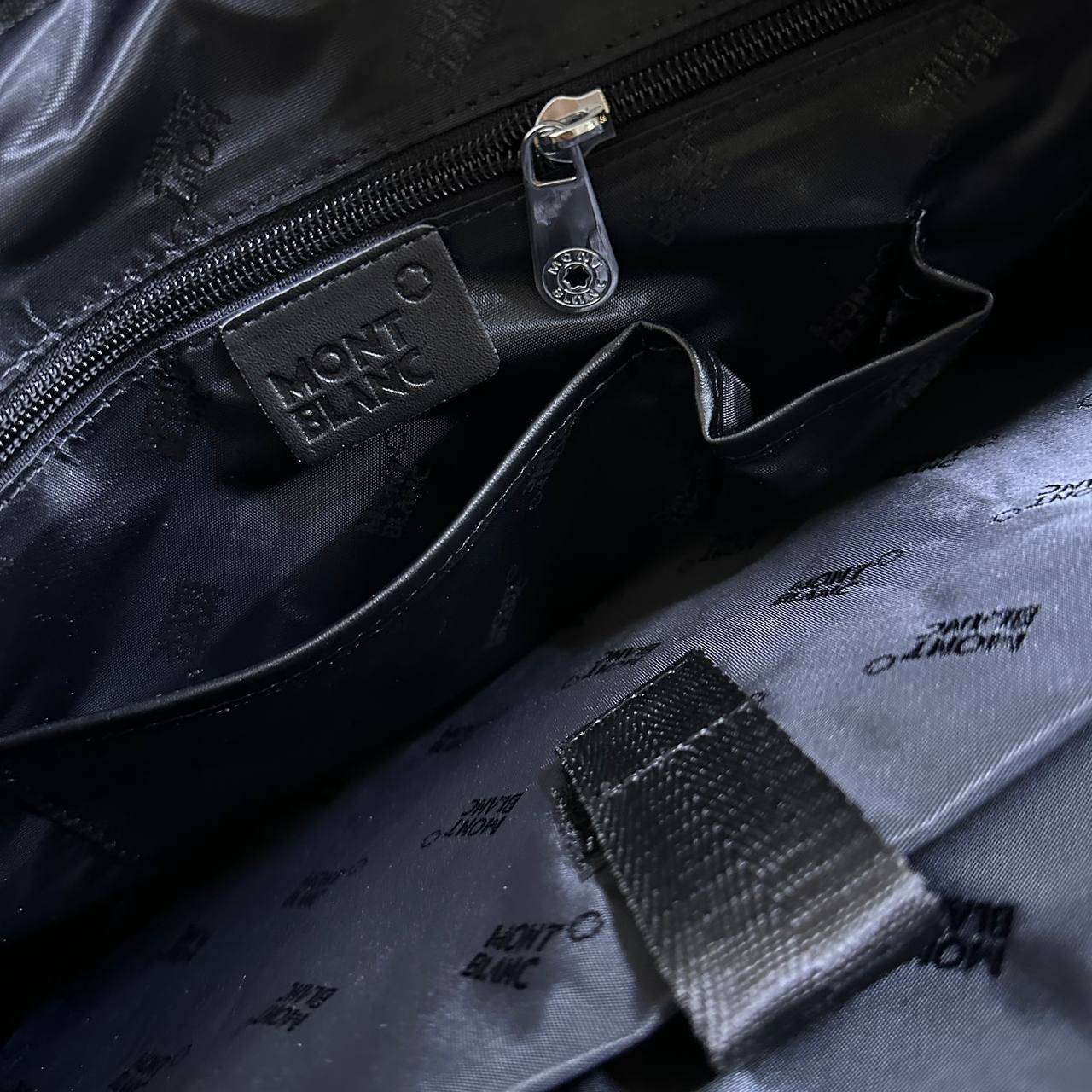 Montblanc 
Laptop bag 
copy one 
250 dhs✅

Zain295
♥️♥️♥️