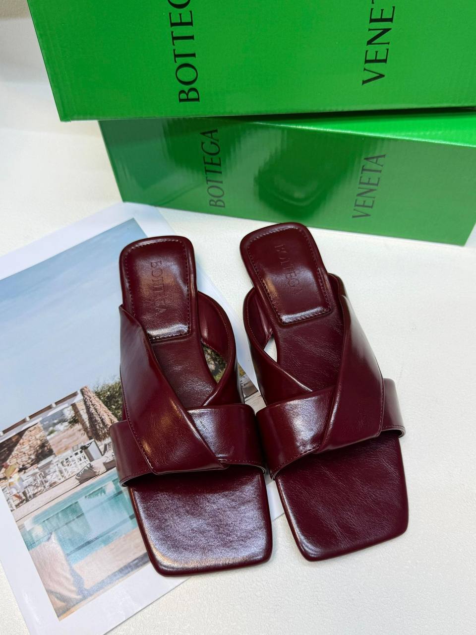 Slippers
Size 36-41
65 dhs✅

Zain236
♥️♥️♥️