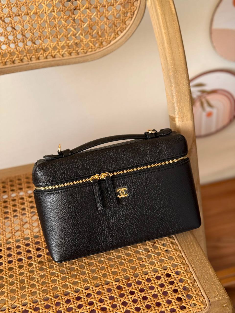 New Collection✨✨✨
CHANEL
19cm 330 dhs🇦🇪🇦🇪
22cm 340 dhs🇦🇪🇦🇪
29cm 350 dhs🇦🇪🇦🇪
*MASTER QUALITY*
With box🎁

Zain167
♥️♥️♥️