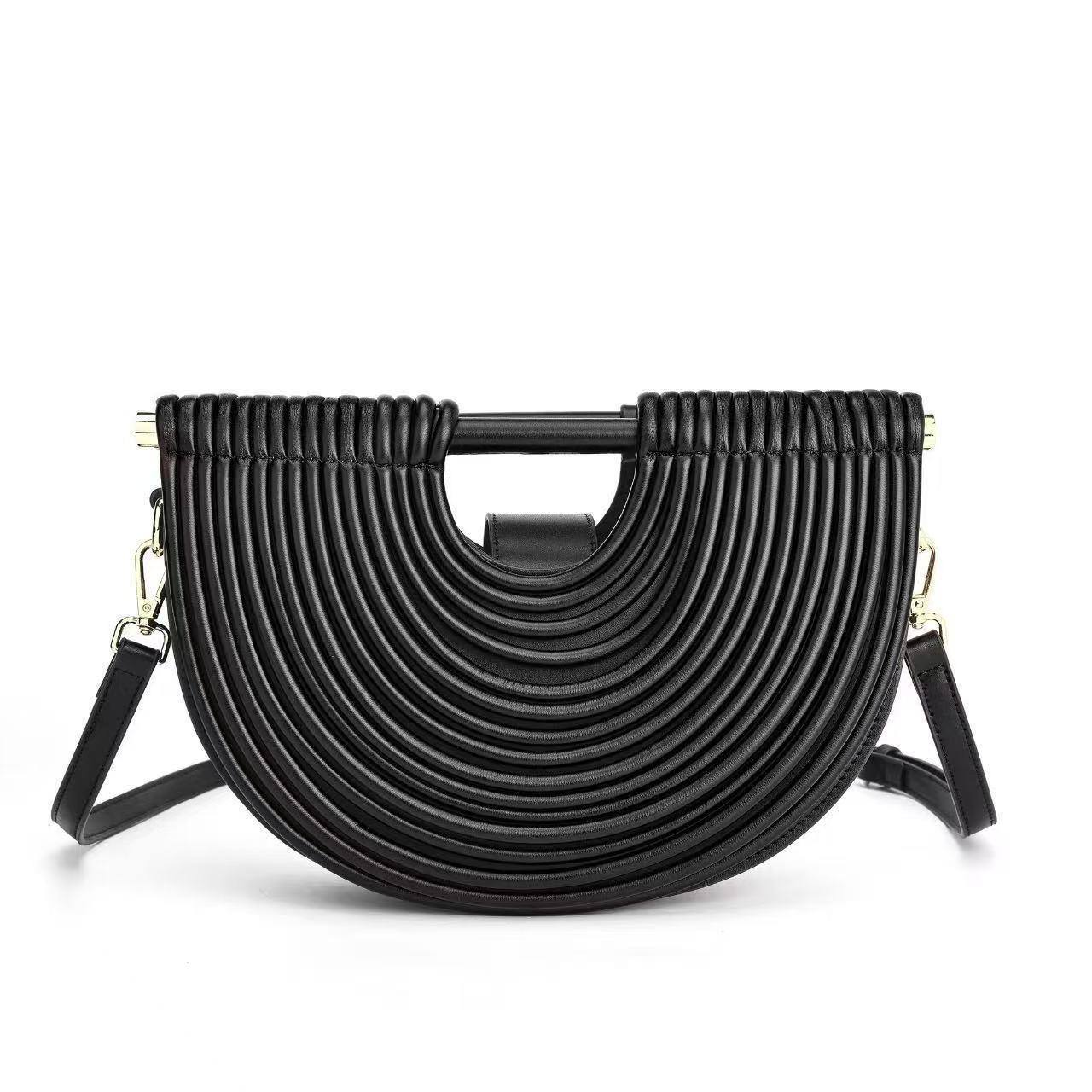 BOTTEGA 
120 dhs💛
28cm 

Zain161
♥️♥️♥️