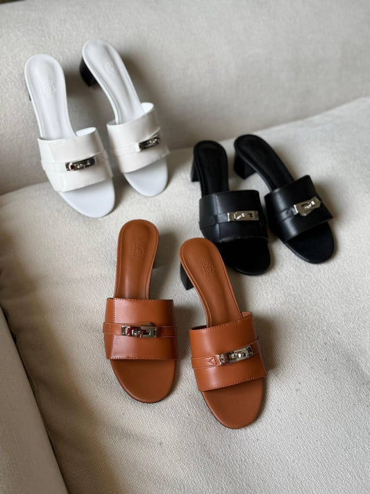 Hermes 

Size 36 to 41 

450 dhs🇦🇪🇦🇪

Zain288
♥️♥️♥️