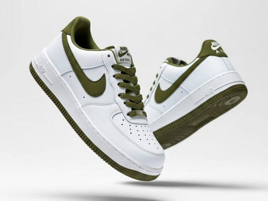 Nike
Size 40 to 45 
95 dhs

Zain27
♥️♥️♥️