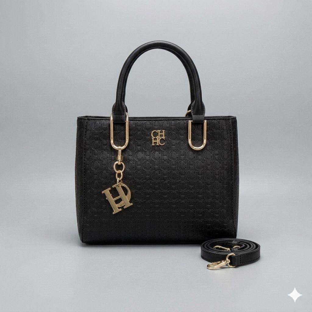 CH Carolina Herrera
Top Hand Carry Bag
With Long Belt Strap
Gold Hardware & Chain Logo
NO BOX
Size: 25 cm

95 dhs✅

Zain239
♥️♥️♥️