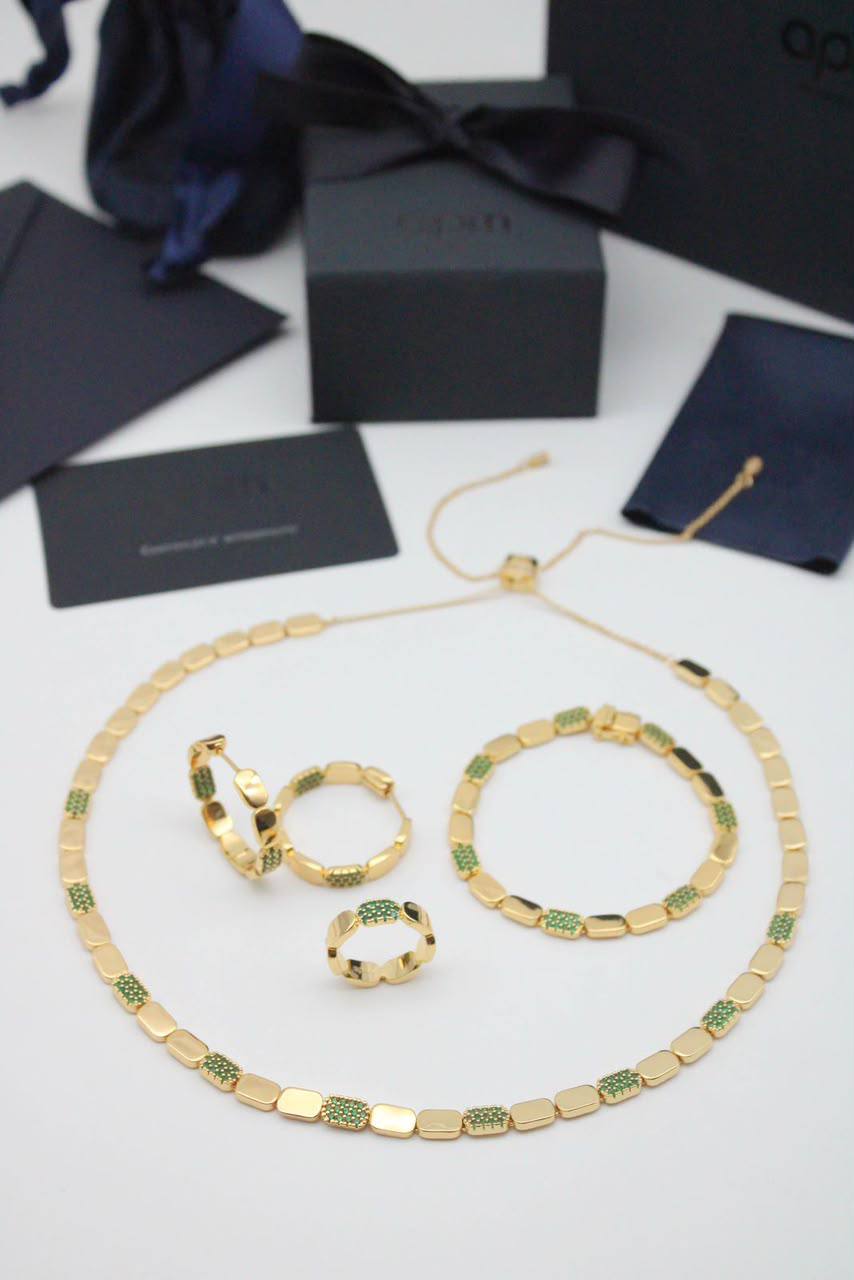 Master branded accessories 

Ask Price WhatsApp

0568585901
0507557372

Zain122
♥️♥️♥️