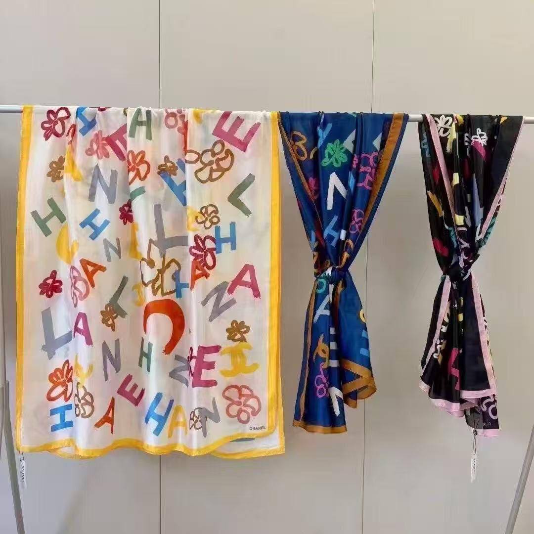 Silk scarf 
40 dhs❣️

Zain93
♥️♥️♥️