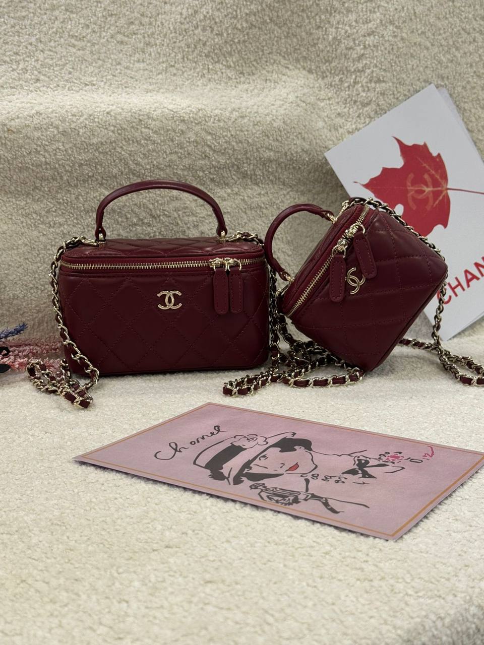 Chanel
Master🌺
    Micro 230 dhs✅
    17Cm 250 dhs✅

With Box 
🎁🎁🎁

Zain131
♥️♥️♥️
