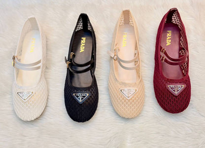 Prada   
good Quality 
Size 36-41
115 dhs✅

Zain296
♥️♥️♥️