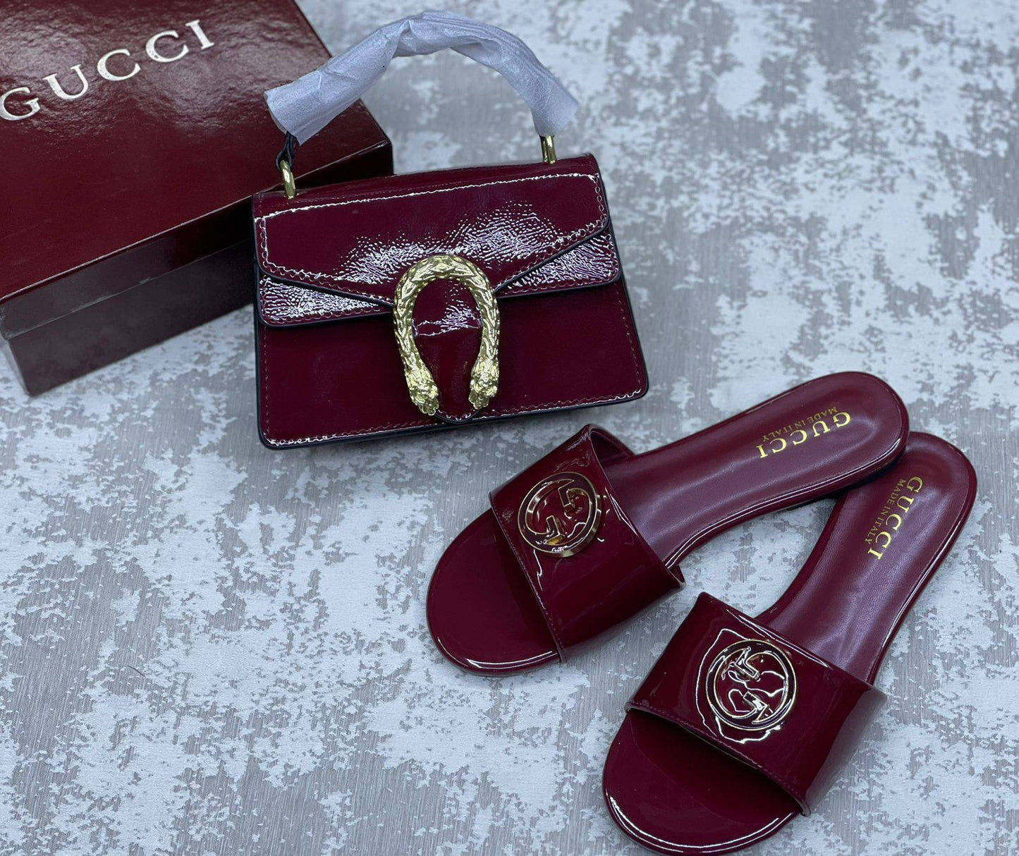 Gucci
Bag&shoes.   Set. 

150 dhs🗽
Size 36 to 41

Zain175
♥️♥️♥️