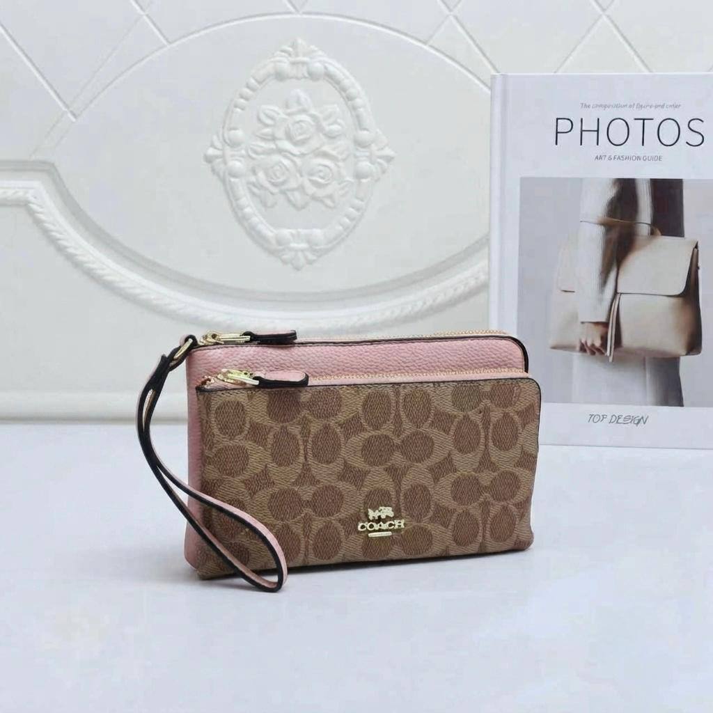 Coach
Small hand bag
50 dhs✅

Zain136
♥️♥️♥️