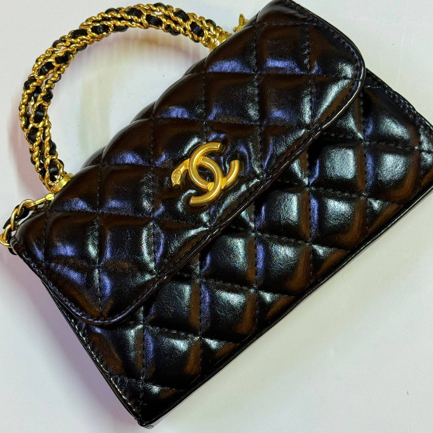 CHANEL 

NEW CAME GOOD QUALITY 
WITH BOX 
🎁🎁🎁

90 dhs❣️

Zain39
♥️♥️♥️