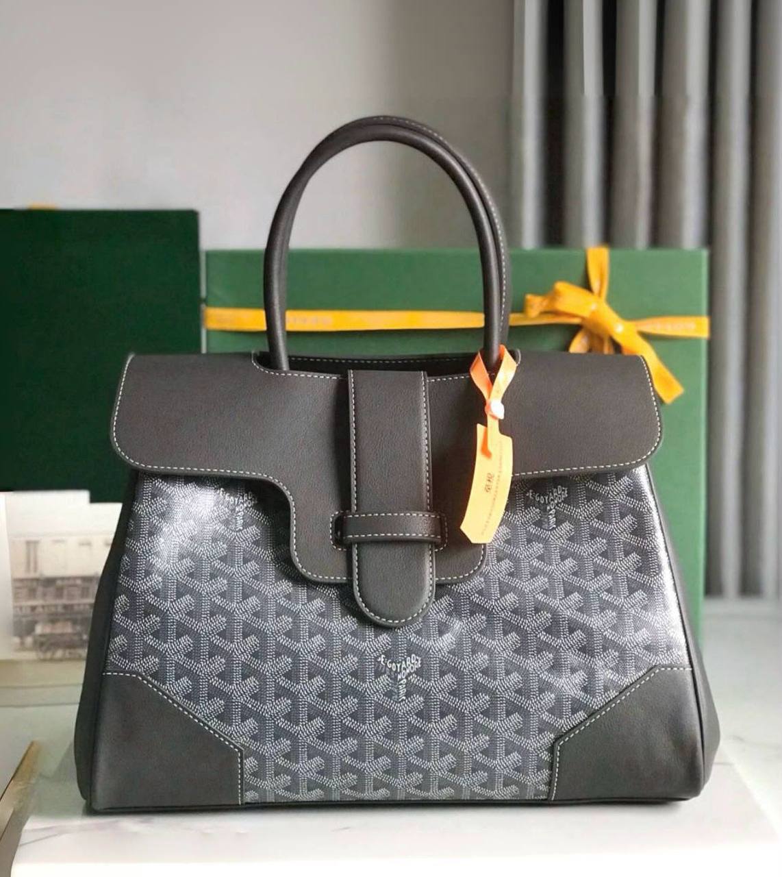 GOYARD 
COPY ONE 
150 dhs🇦🇪🇦🇪

Zain295
♥️♥️♥️