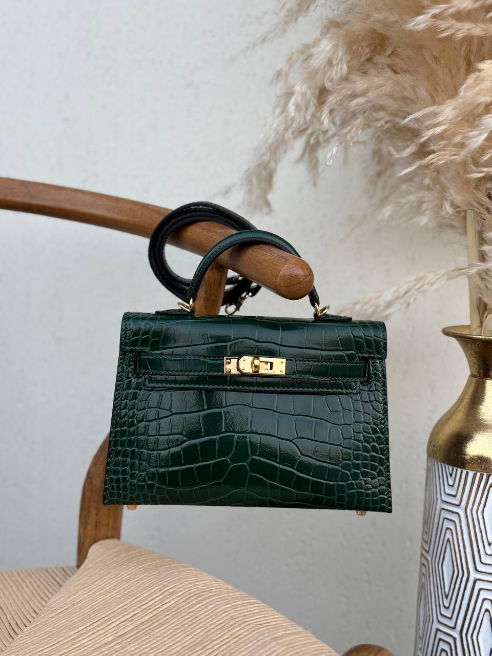 HERMES
19cm
370 dhs🇦🇪
Top quality 
With box🎁

Zain167
♥️♥️♥️