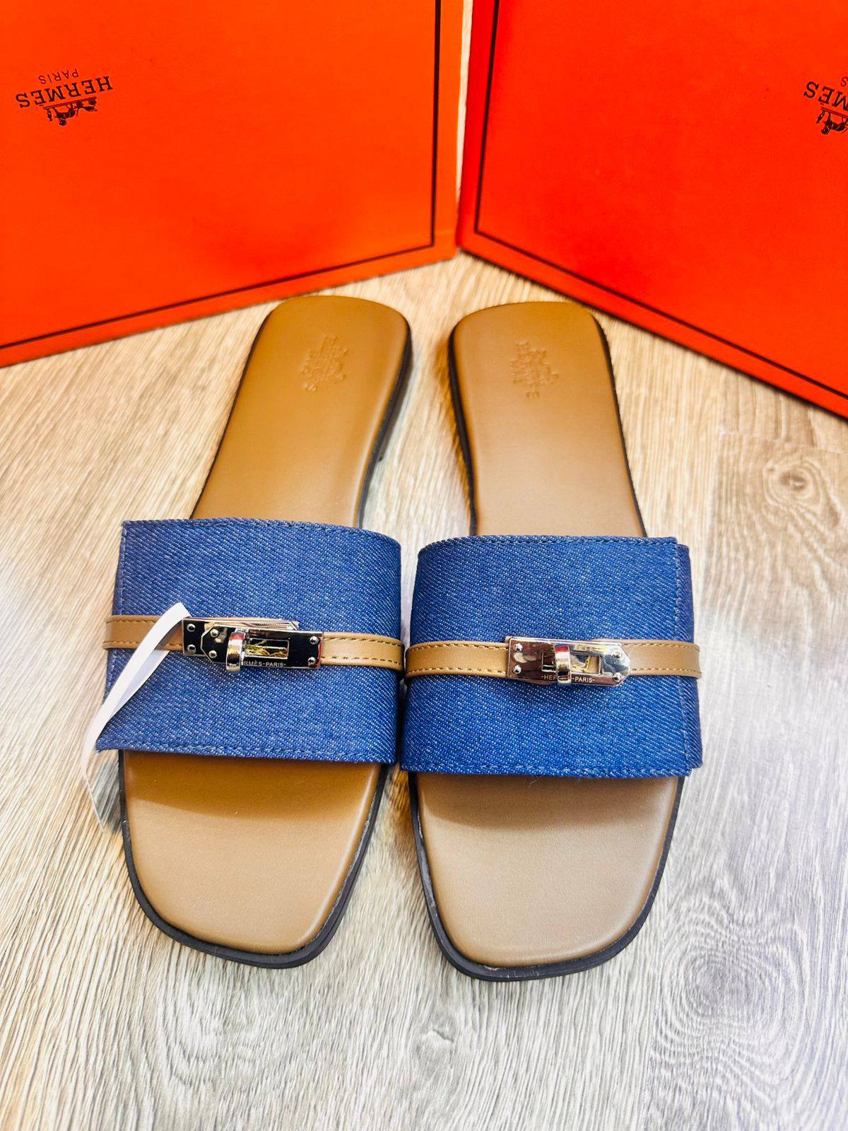 Hermes
Size 36-42 
100 dhs💓

Zain132
♥️♥️♥️