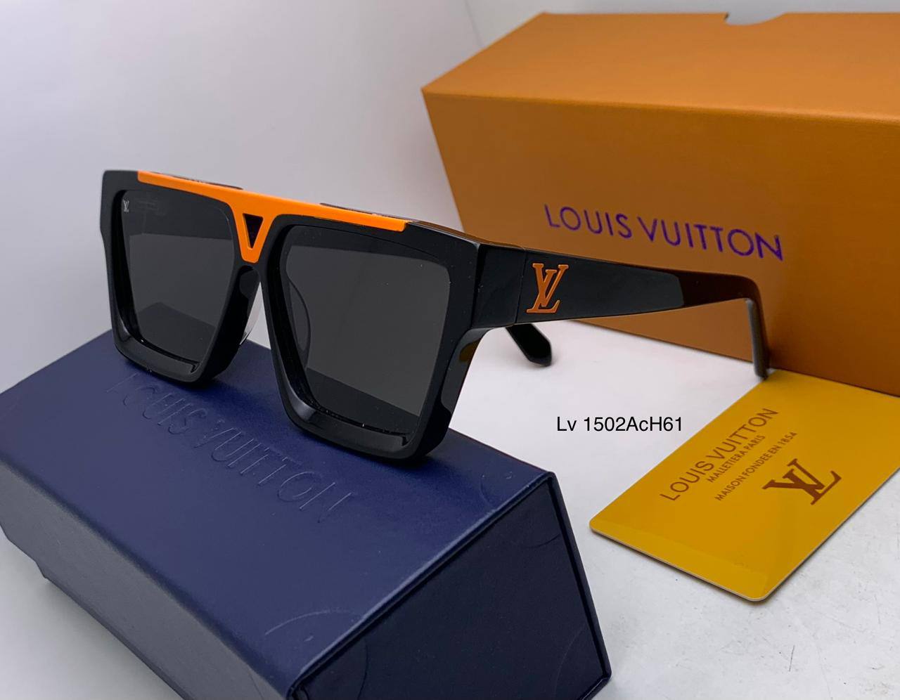 LV 
Master 
180 dhs❣️

Zain126
♥️♥️♥️