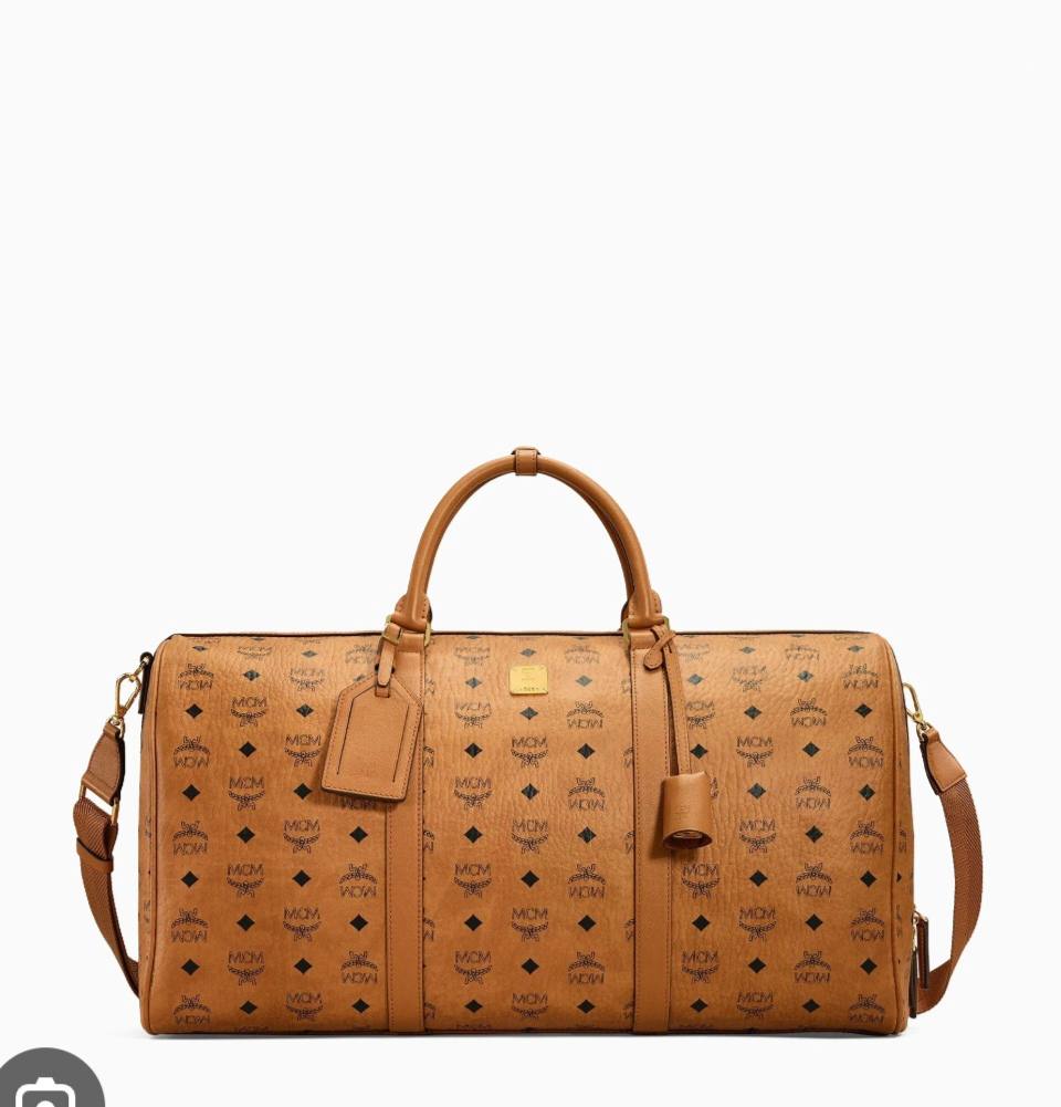 LV
Travel Bags
55cm 
120 dhs✅

Zain143
♥️♥️♥️