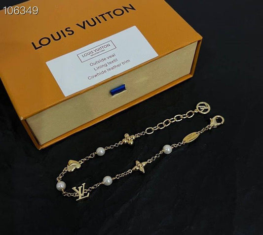 LV
Bracelet 🐦‍🔥
Master quality 💯
With normal boxes 🗃️ 
45 dhs✅
With master box 📦 
60 dhs✅

Zain216
♥️♥️♥️