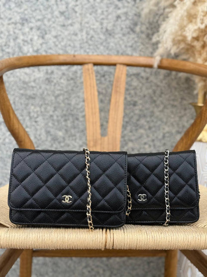 CHANEL
19cm
290 dhs✅
Top quality
With box🎁

Zain167
♥️♥️♥️