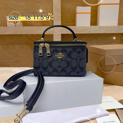 Coach
✨✨NEW ✨✨
95 dhs🪙🌺

with box
🎁🎁🎁

Zain38
♥️♥️♥️